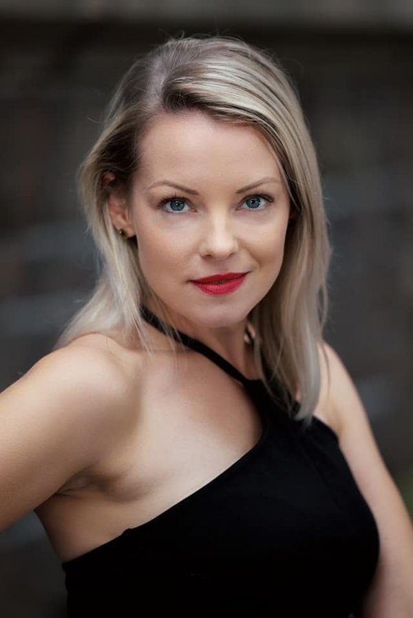 How Can You Style a Chunky Knit Beanie for a Polished Look?